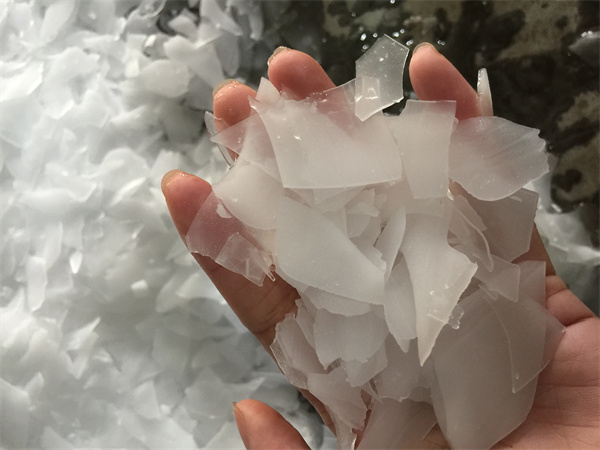 Comparación de máquinas de hielo en escamas enfriadas por aire y por agua